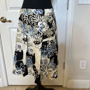 Ann Taylor size 2 fully lined skirt 51% cotton 49% Rayon